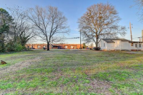 4523 Elmdale Dr, Tucker GA 30084-6565 exterior