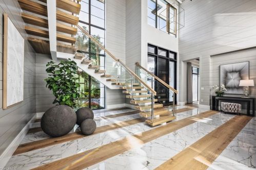 691 Annemore Ln, Naples, FL 34108-7520