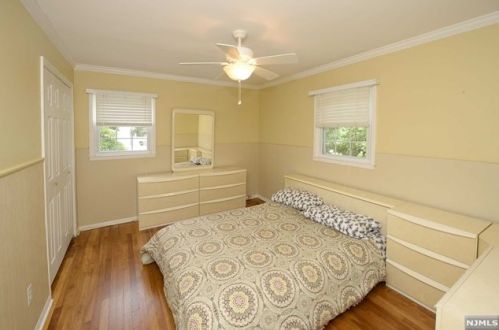 5 Middletown Rd, Montvale NJ  07645-2413 exterior