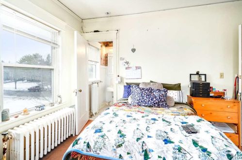 2020 3 St, Duluth MN 55805-1856 exterior