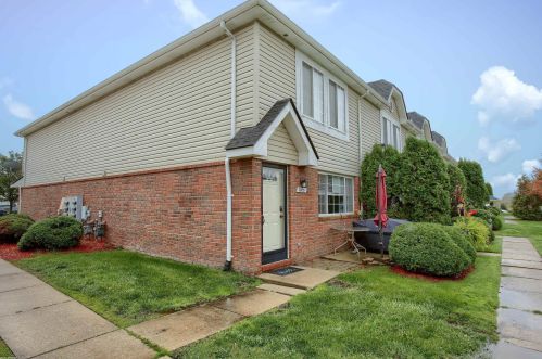 29837 Cathy Ln, New Baltimore, MI 48047-5735