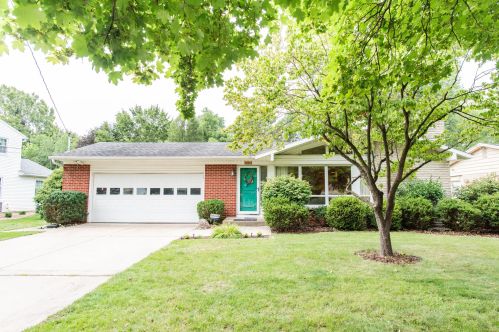 3719 Middlebury Dr, Kalamazoo, MI 49006-5432