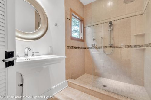 50 Hooper Ave, Atlantic Highlands NJ  07716-1537 exterior