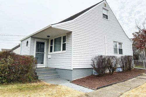 34 Wall St, Metuchen, NJ 08840-2858