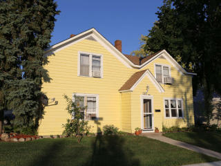 120 Ash St, Chaska, MN 55318-2923