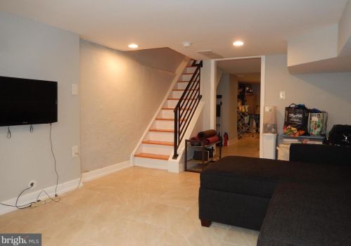 2423 Iseminger St, Philadelphia PA  19148-3517 exterior