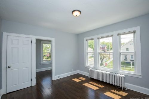 67 Orchard St, Wallingford CT 06492-4130 exterior