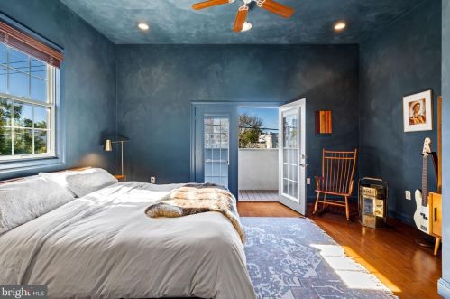 985 6th St, Philadelphia PA  19123-1405 exterior