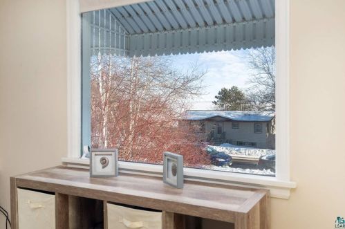 1 10 St, Duluth MN 55806-1227 exterior