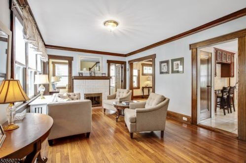 97 Plymouth Ave, Maplewood, NJ 07040-2319