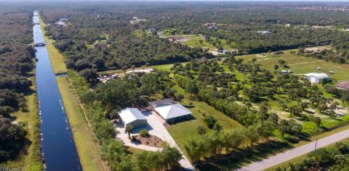 140 41st Ave, Naples, FL 34120-4313