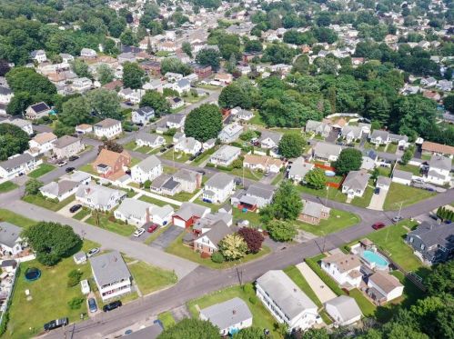 45 Byron St, Providence RI 02911-1927 exterior