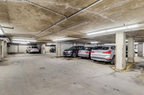 520 Halsted St, Chicago IL  60642-7369 exterior