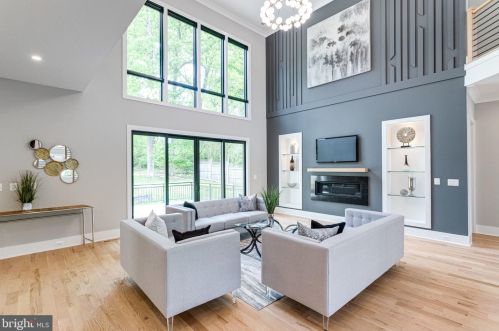 1520 Brookhaven Dr, Mc Lean VA  22101-4127 exterior