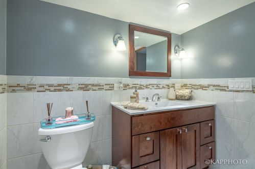 6067 Caldwell Ave, Chicago IL  60646-4835 exterior