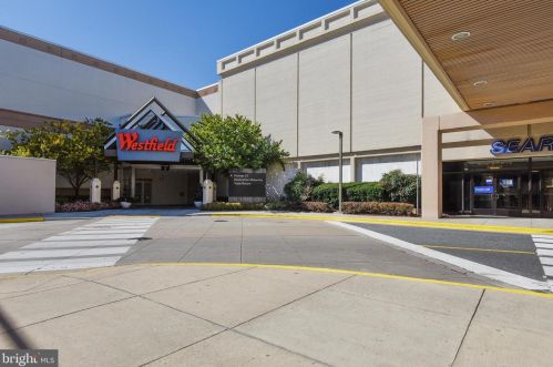 10316 Gainsborough Rd, Rockville MD 20854-4043 exterior