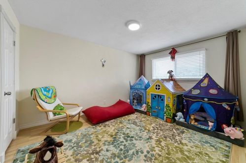 10526 Berry Knl Dr, Dallas TX 75230-4245 exterior