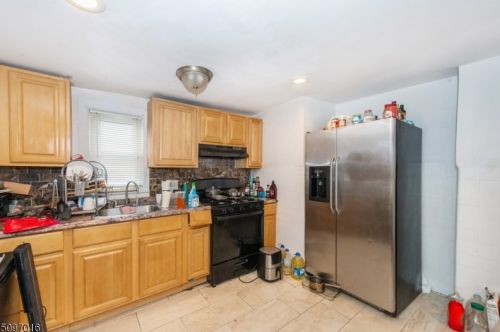 5 Joyce St, Town Center NJ 07052-5221 exterior