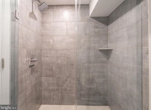 2005 Kater St, Philadelphia PA 19147-1817 exterior