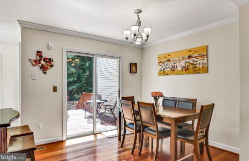 6121 Joust Ln, Alexandria VA 22315-4808 exterior