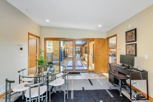 322 Kenmore Ave, Elmhurst IL 60126-3518 exterior