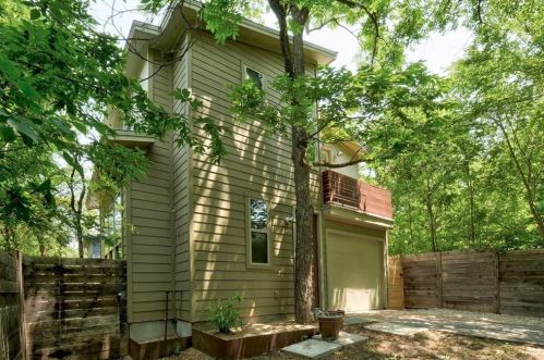 2912 14th St, Austin, TX 78702-1629