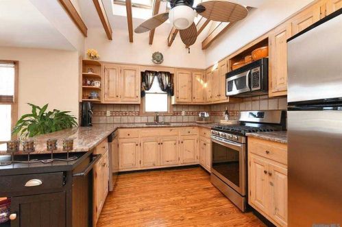 62 22 St, Huntington Station NY 11746-2230 exterior