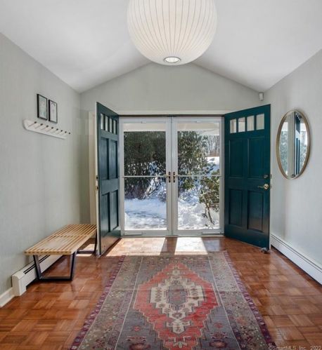 97 Holmes Rd, Ridgefield CT  06877-4303 exterior