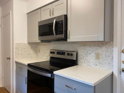 6704 Boleynwood Dr, Austin TX  78745-4800 exterior