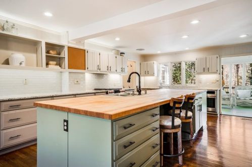 1129 Mason Wood Dr, Atlanta GA 30329-3803 exterior