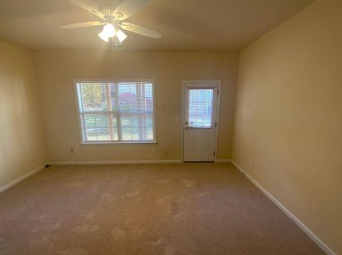 7828 Kiverton Pl, Atlanta GA  30350-5890 exterior