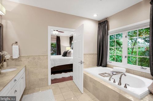 624 Live Oak Dr, Mc Lean VA 22101-1563 exterior