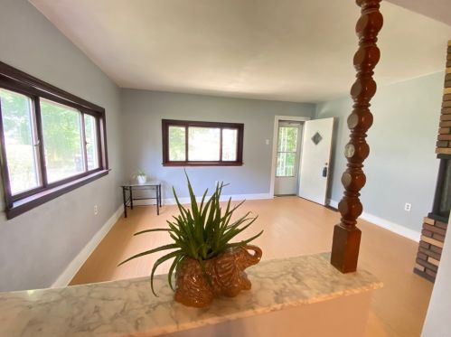 10052 Calvin St, Pittsburgh PA 15201-1144 exterior