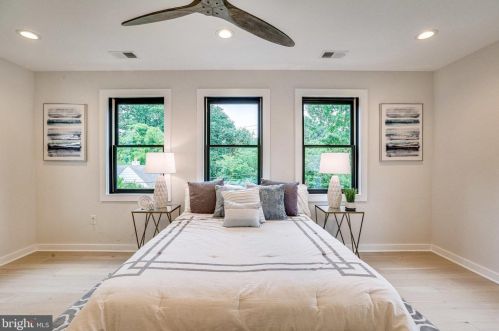 4913 Sherier Pl, Washington DC  20016-3319 exterior