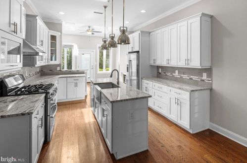 1810 Bainbridge St, Philadelphia PA 19146-1430 exterior