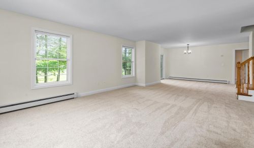 19 Violette Ln, Seabrook NH 03874-4557 exterior