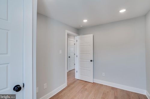 735 24th St, Philadelphia PA  19130-2539 exterior