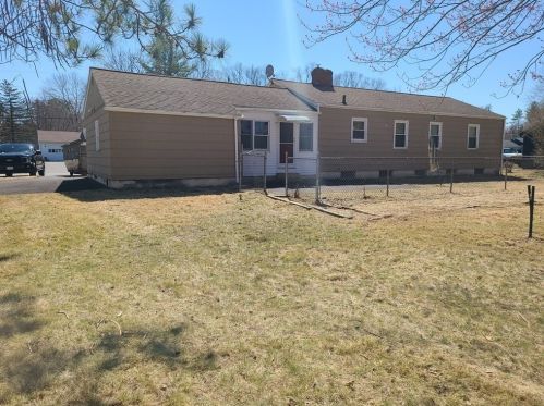 228 Hermitage Dr, Springfield MA 01129-1346 exterior