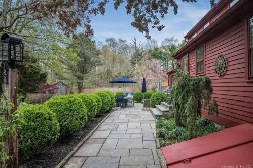 62 Rte 80, Deep River CT 06419-1429 exterior