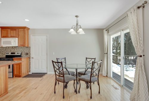 8015 Comstock Ct, South Saint Paul MN 55076-3332 exterior