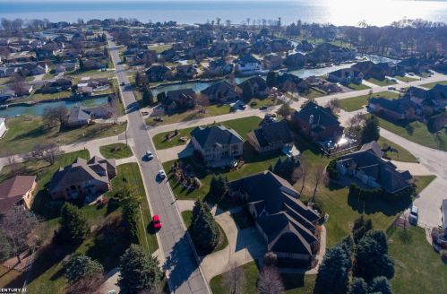 33654 Lotties Dr, New Baltimore MI 48047-2378 exterior