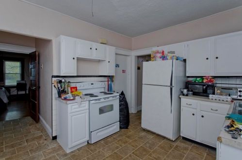 855 Boston Rd, Springfield MA 01119-1331 exterior