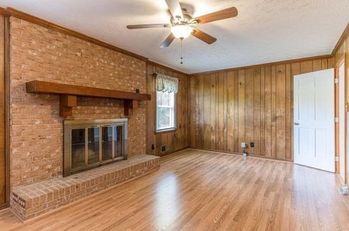 2304 Amber Wood Dr, Lithonia GA 30078-6131 exterior