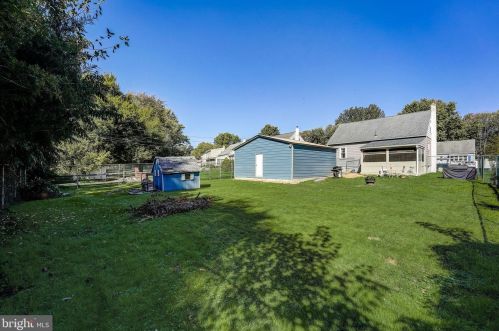 4112 Woodland Ave, Chester PA 19015-1628 exterior