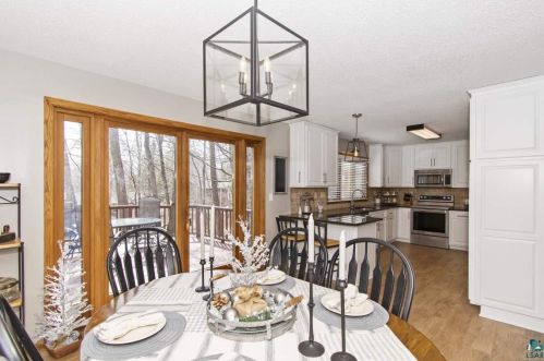 1010 Timberline Ln, Duluth MN 55811-4450 exterior