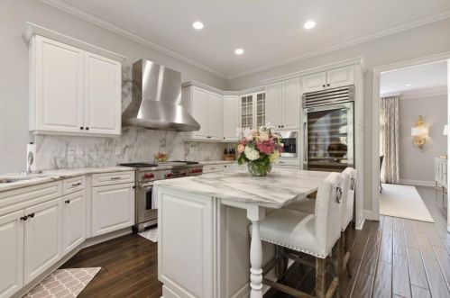 5625 Cross Gate Dr, Atlanta GA 30327-4815 exterior