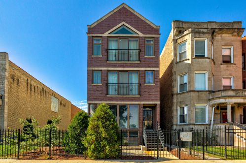 4554 Indiana Ave, Chicago, IL 60653-3908