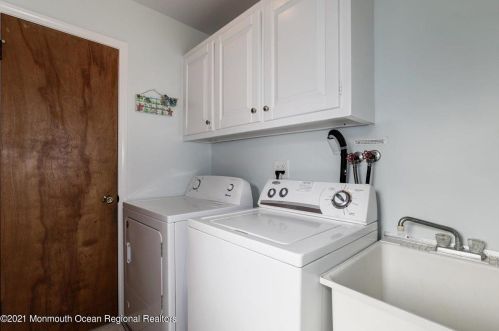 320 Elizabeth Ave, Point Pleasant Beach NJ 08742-4133 exterior