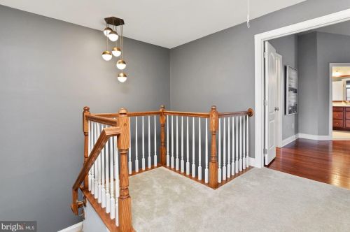 17028 Amity Dr, Rockville MD 20855-2578 exterior