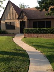 2340 Pacific Dr, Bakersfield, CA 93306-4034